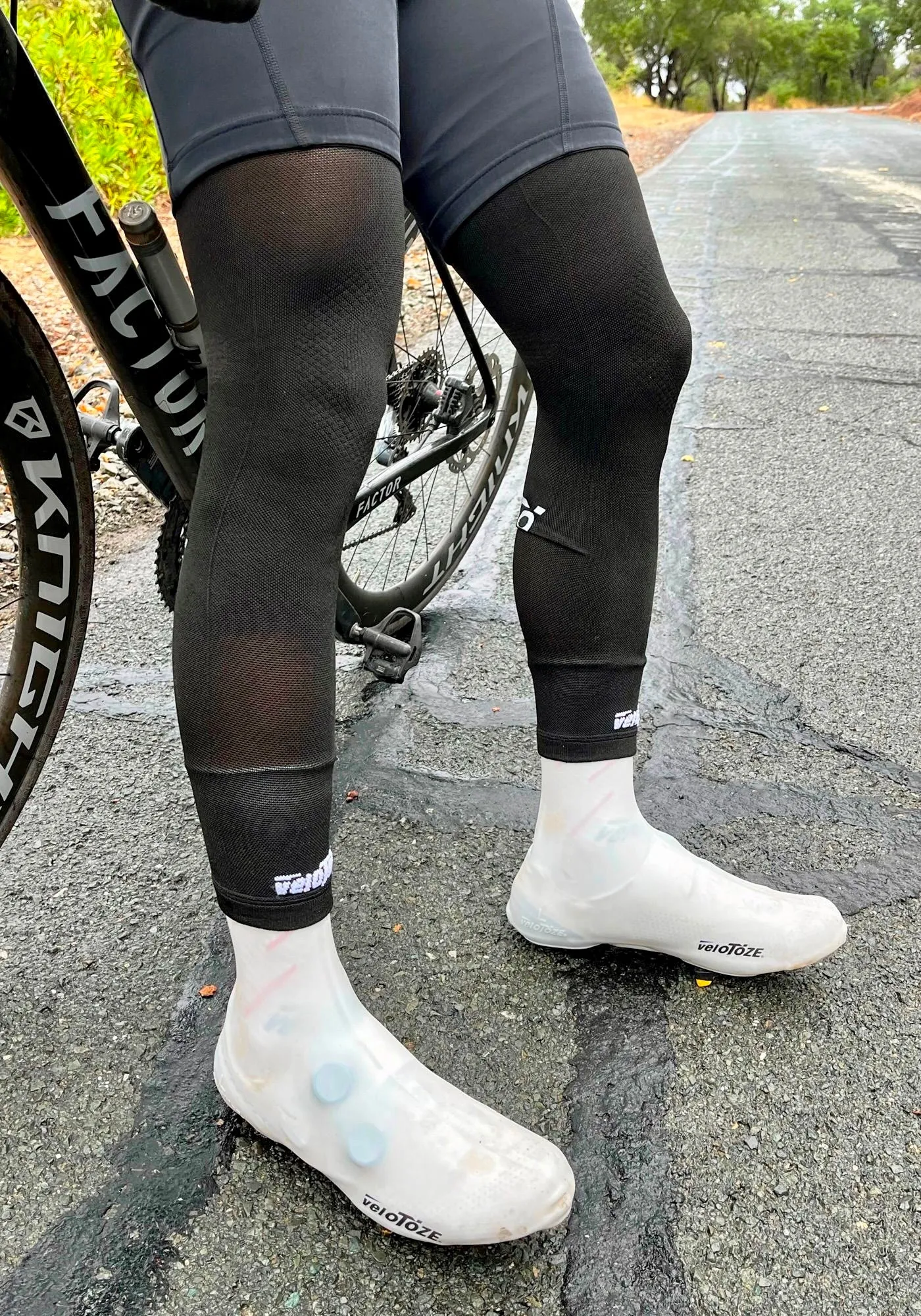 Graphene Leg Warmers