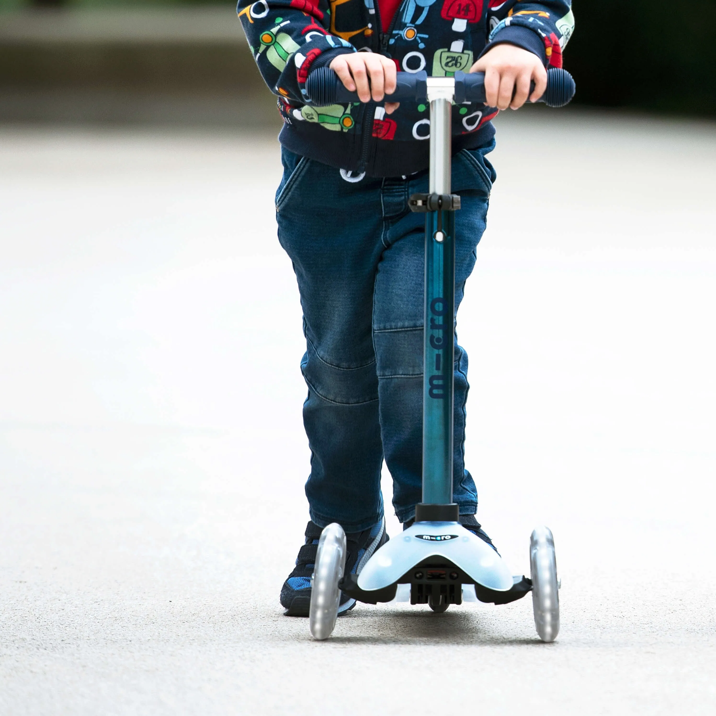 Micro Scooters Mini Micro Scooter Deluxe Flux LED Clear Deck - Navy