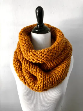 Neckwarmer in Butterscotch