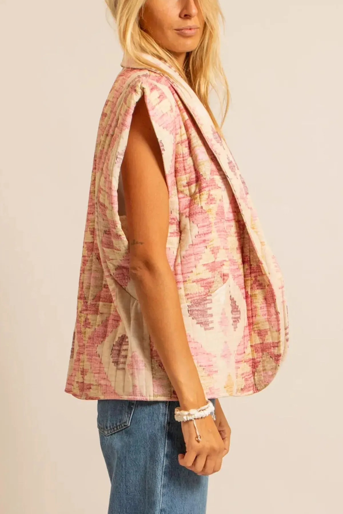 PADDED VISCOSE VEST "IKAT" ROSE