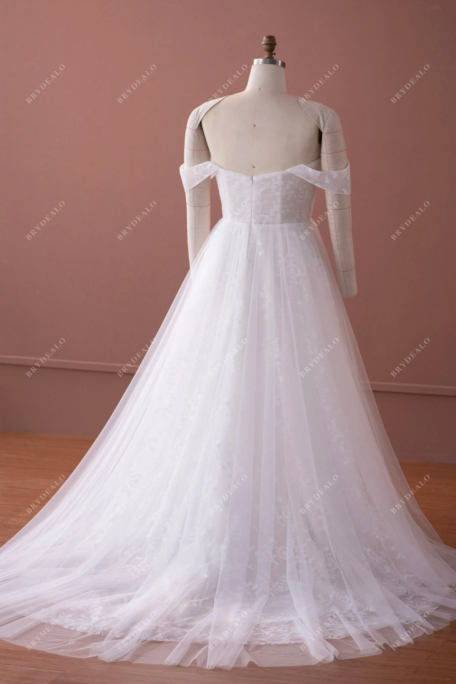 Plus Size Romantic Lace Off Shoulder Tulle Wedding Dress