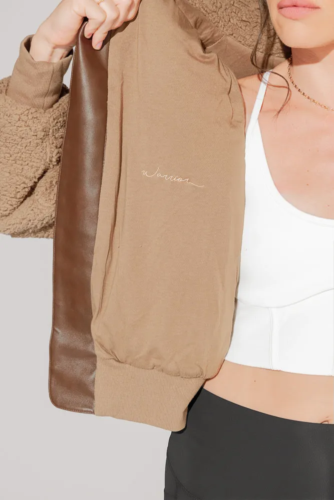 The Kinsley Bomber Jacket in Faux Sherpa - Teddy Bear Brown