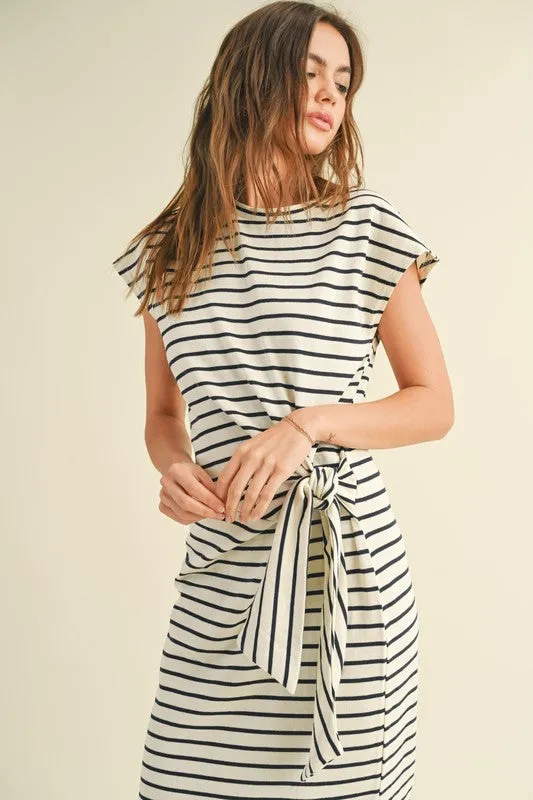 Waitlist 2/5 ♥ Avril Short Sleeve Knot Stripe Print Midi Dress White